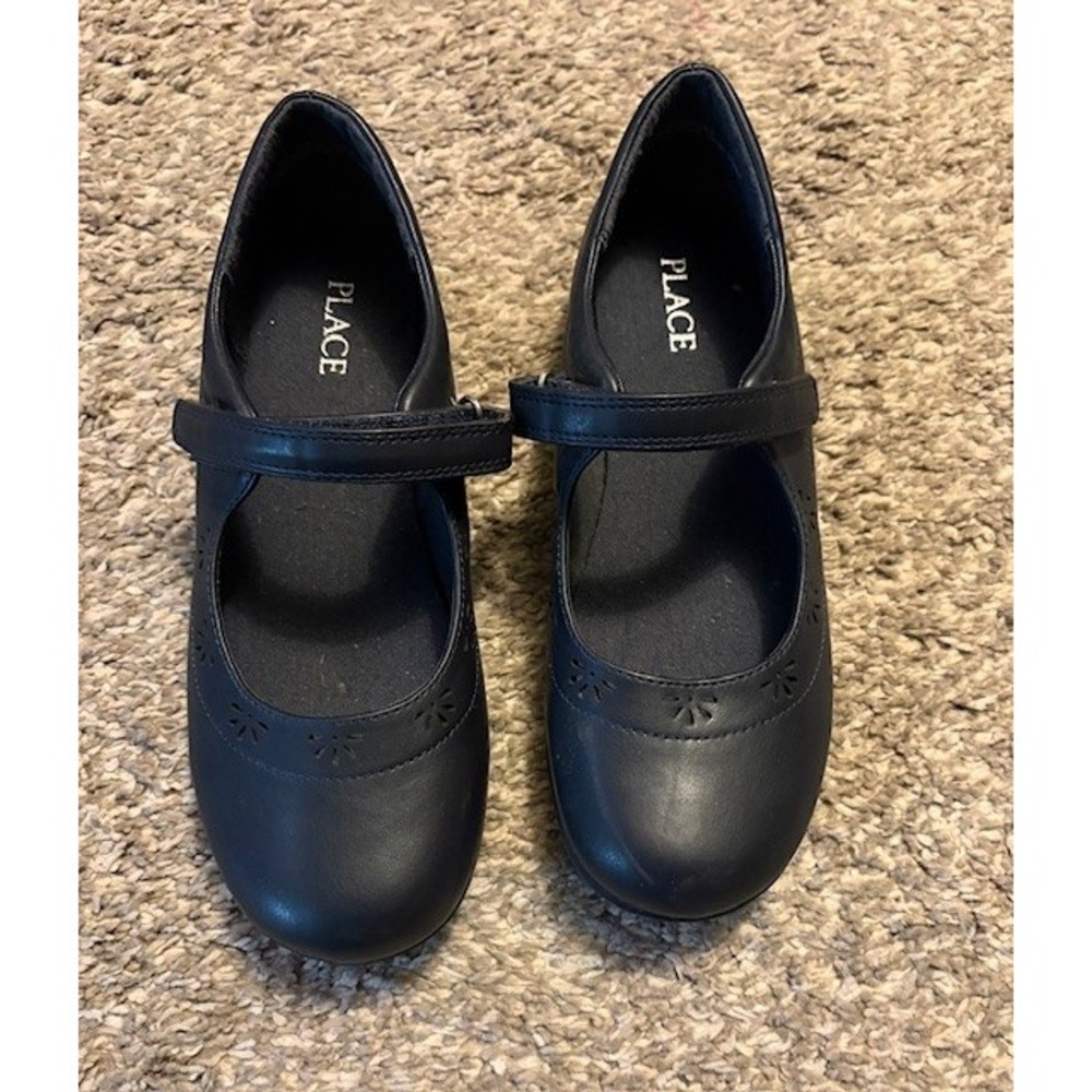 The Children's Place navy blue flats, girls size 4, cute petal cut out detail